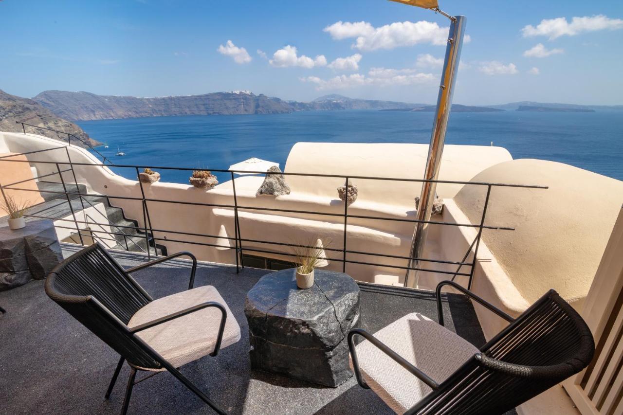 One Of One - Altheda * Oia (Santorini)